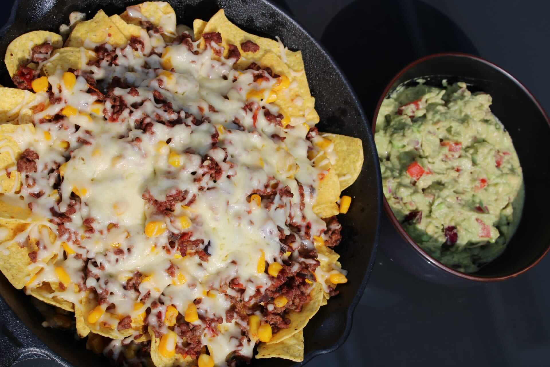 Loaded nachos van de BBQ