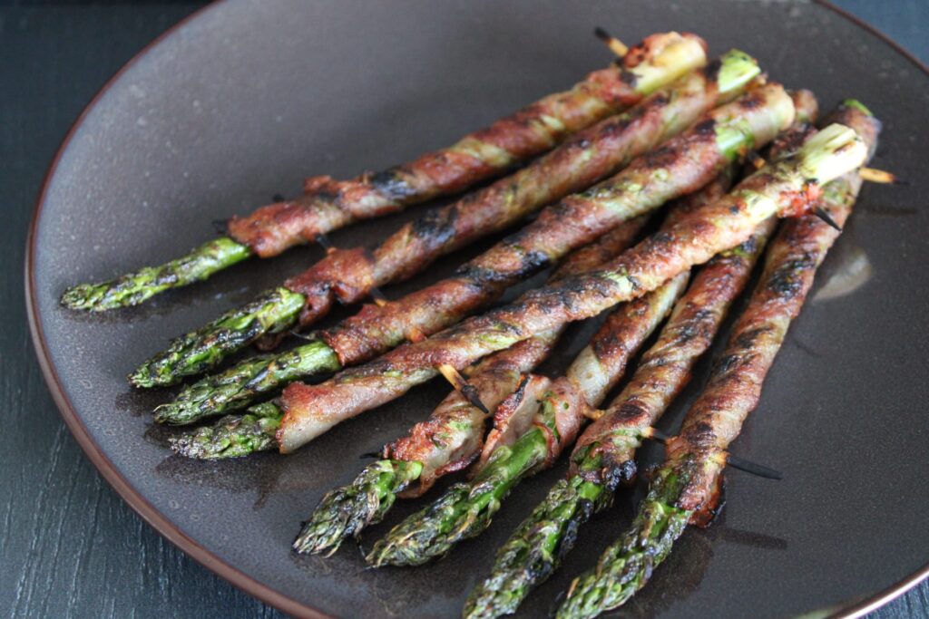 groene asperges van de BBQ
