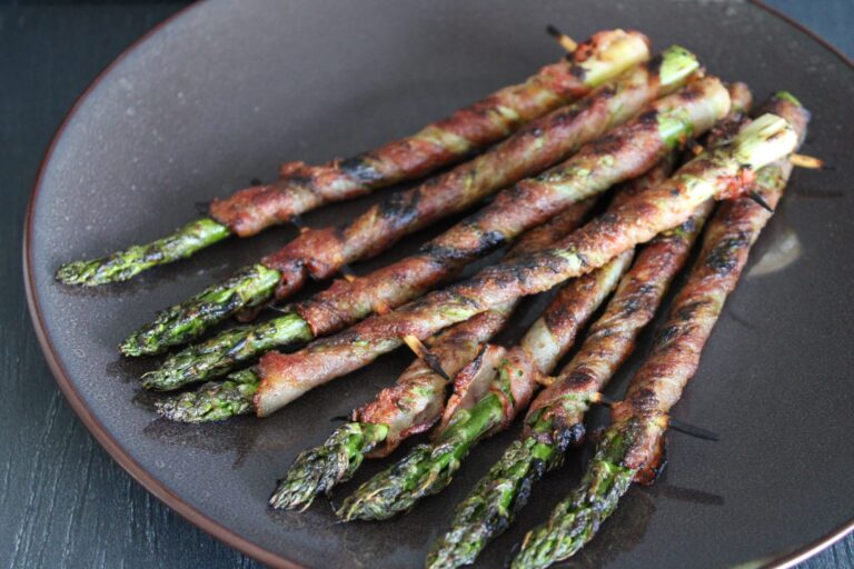 groene asperges van de BBQ