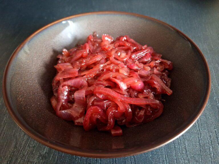 rode ui chutney klaar