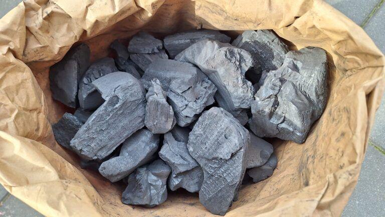 Quebracho houtskool brokken in de zak