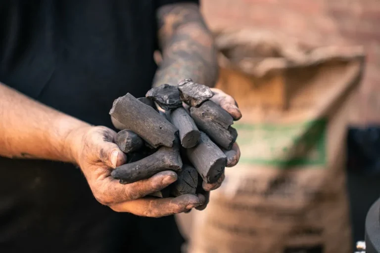 Marabu houtskool vergelijking 1 scaled 1 - Turn Don't Burn