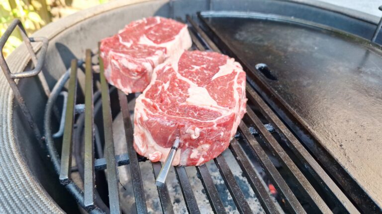 Ribeye indirect op BBQ met Meater 2