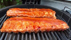Spareribs rubben met rub en op de BBQ