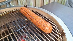 grillworst op de barbecue