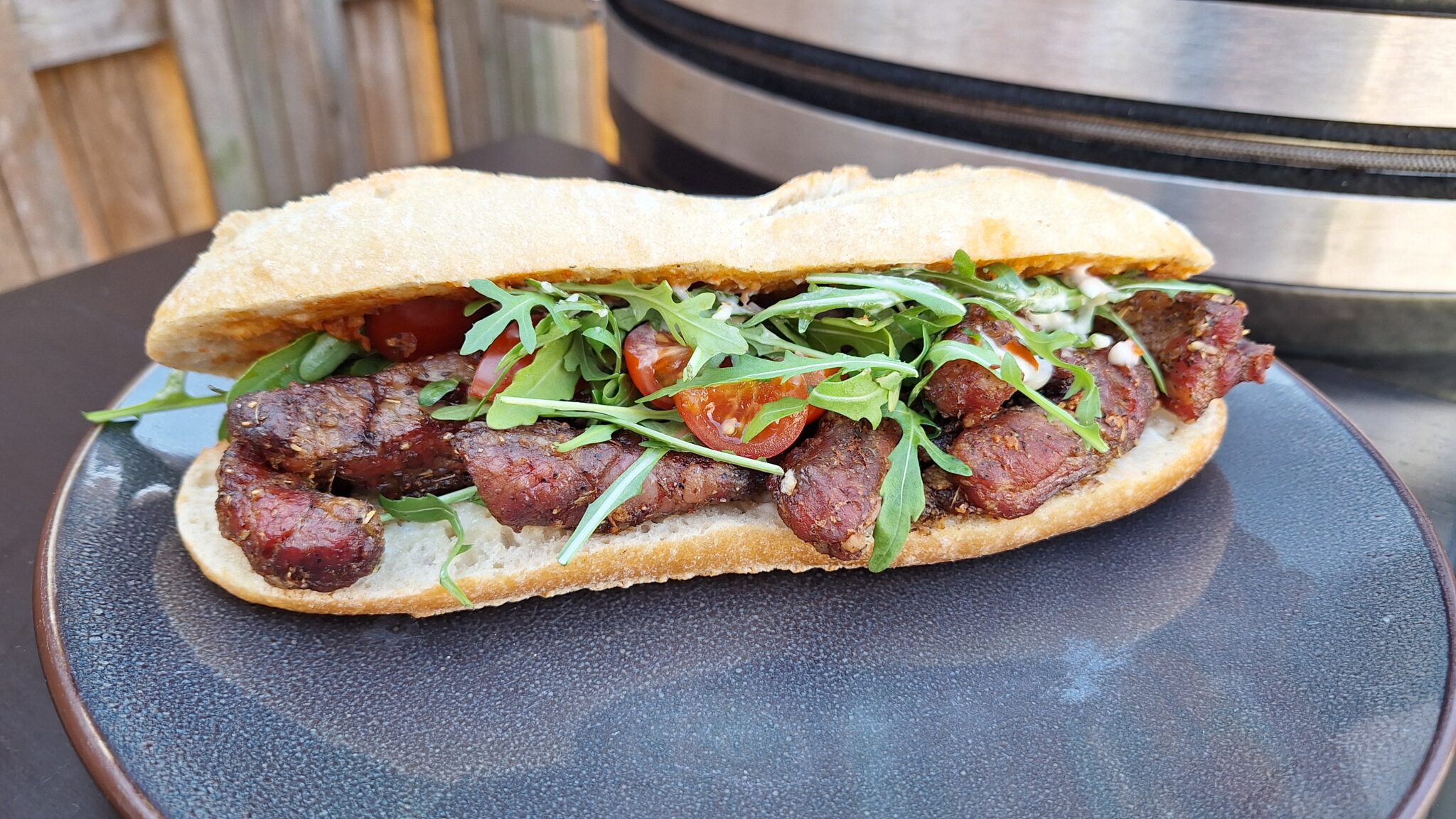 Spaanse ribfingers sandwich op de BBQ