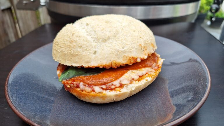 pizza broodje van de barbecue