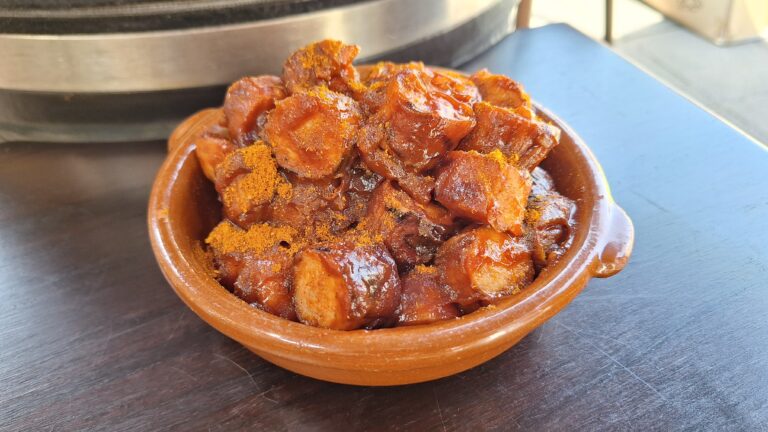 curryworst van de barbecue