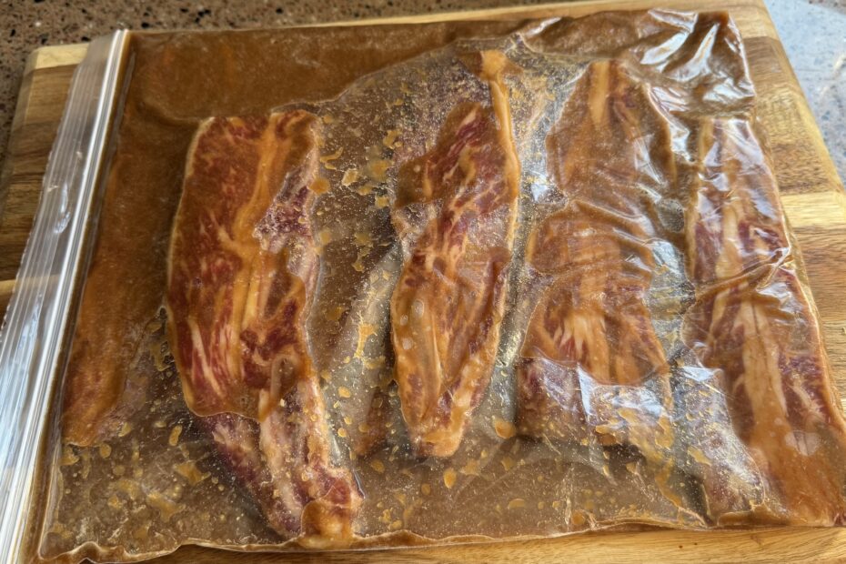 Koreaanse Galbi Short Ribs 12 galbi ribs marineren in een ziplock zak