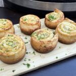 Knoflookbrood pizza rolletjes