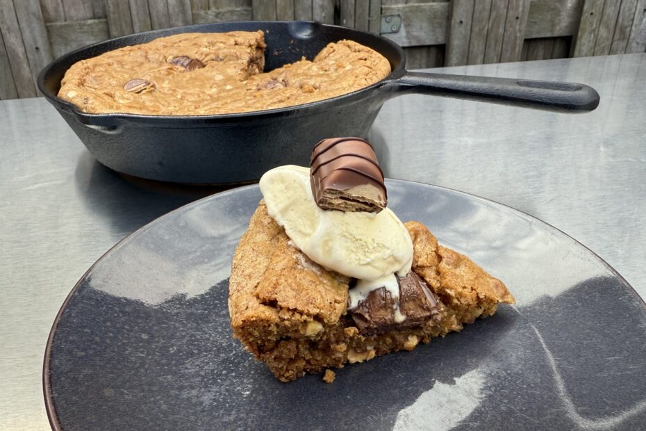 Skillet cookie met kinder bueno
