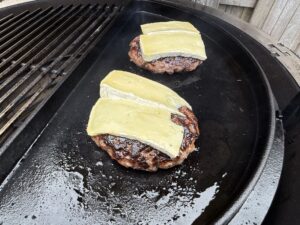 burgers grillen met brie