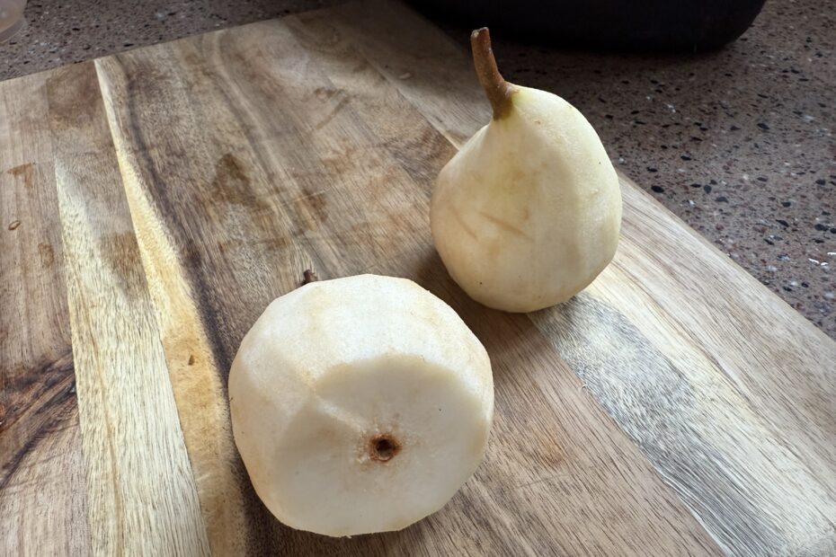 Stoofperen van de BBQ 30 stoofperen schillen en snijden