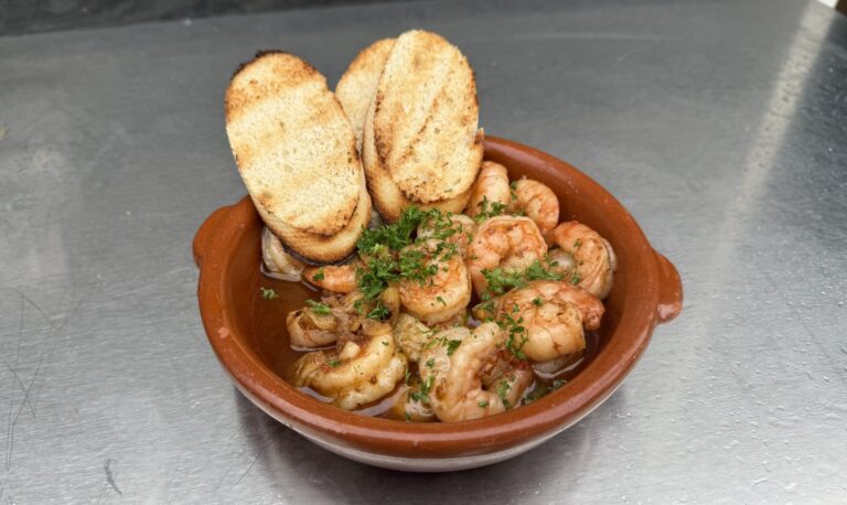 Gamba Pil Pil - Garnalen in Knoflookolie