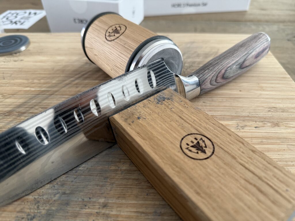 Als laatste de witte hele fijne slijpsteen van HORL gebruiken