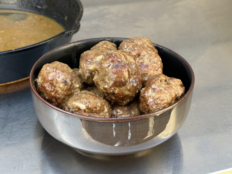 Oma's gehaktballetjes met jus