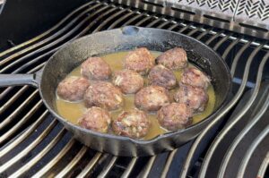 balletjes sudderen in jus