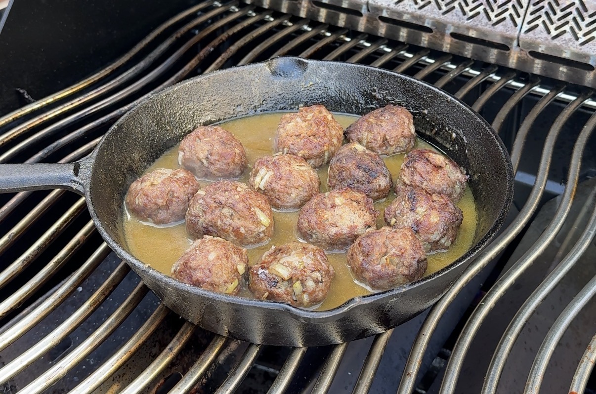 balletjes sudderen in jus