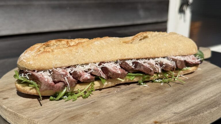 steak sandwich truffelmayo parmezaan van de barbecue