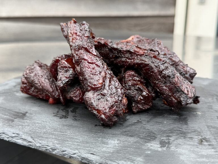 In bier gestoofde beef rib fingers