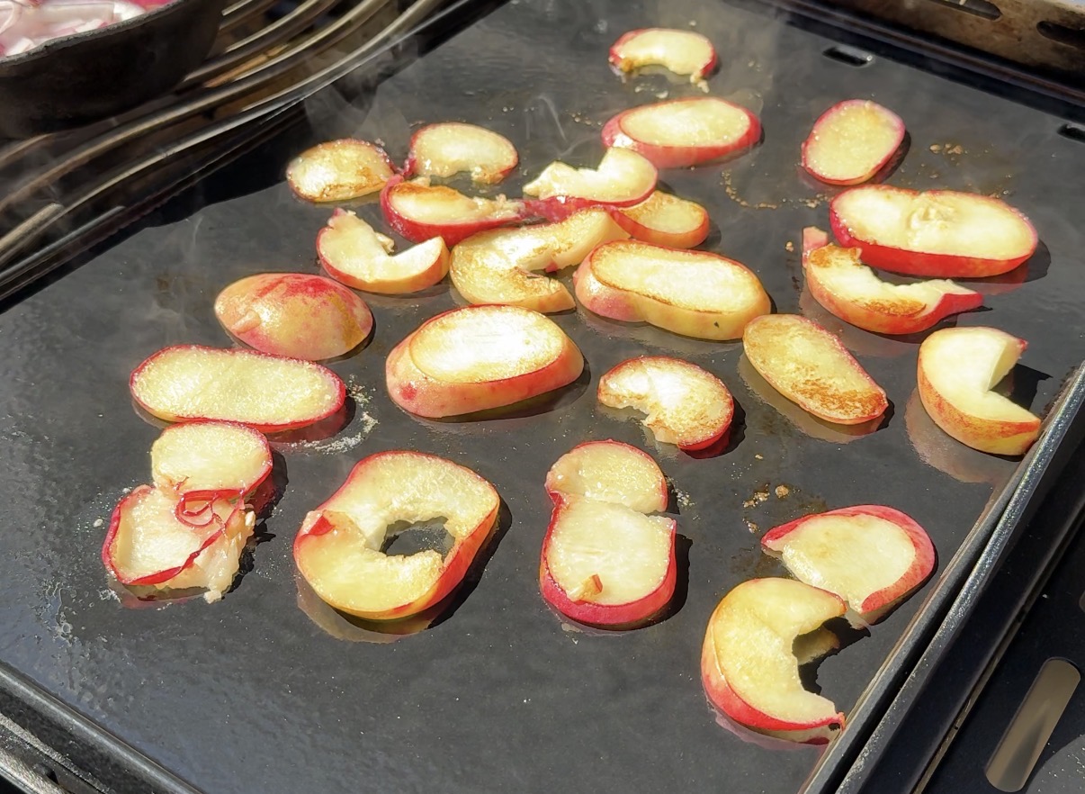 Black Angus Burger met Gegrilde Perzik 12 perzik grillen op plancha