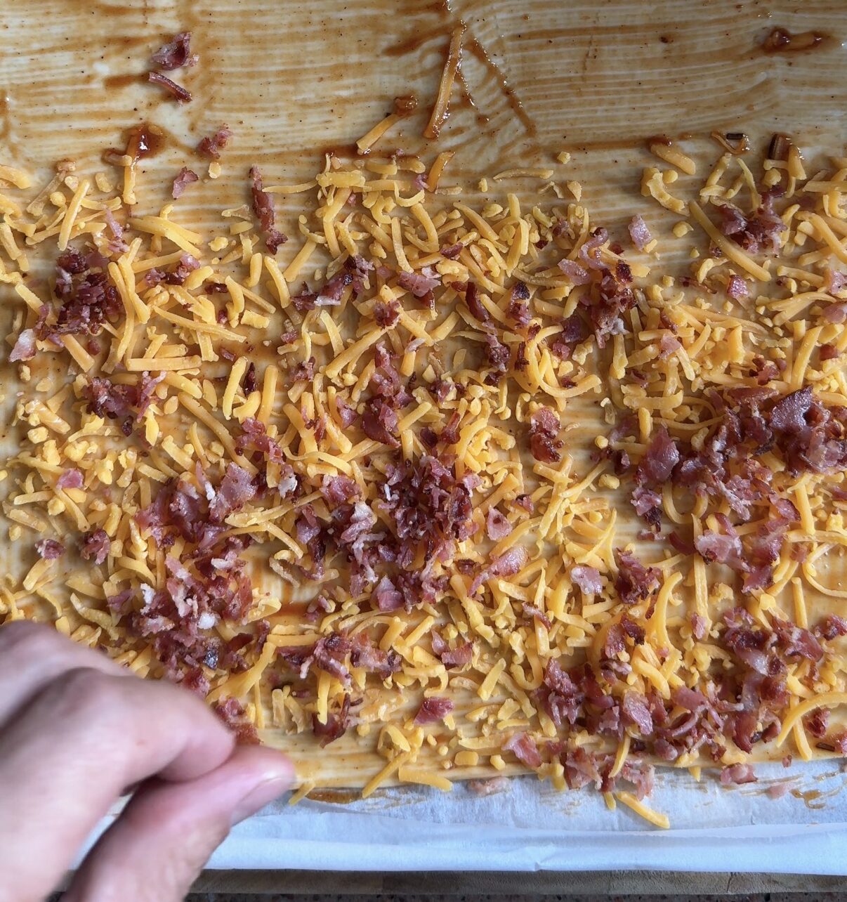 Bacon Cheddar Kaasstengels 8 bladerdeeg vullen en opvouwen