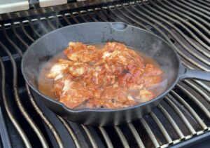 kipdijfilet garen in de skillet