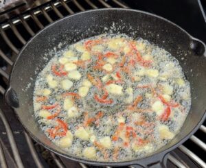 knoflook en peper bakken